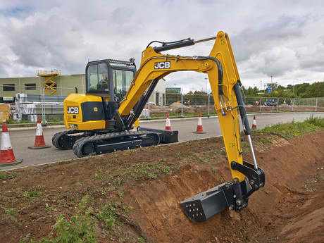 021040 excavator.jpg