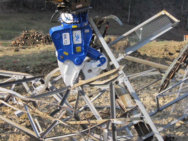 094480 demolition shear.jpg